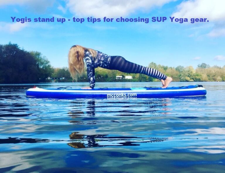 Read more about the article Yogis stand up – top tips for choosing SUP Yoga gear.