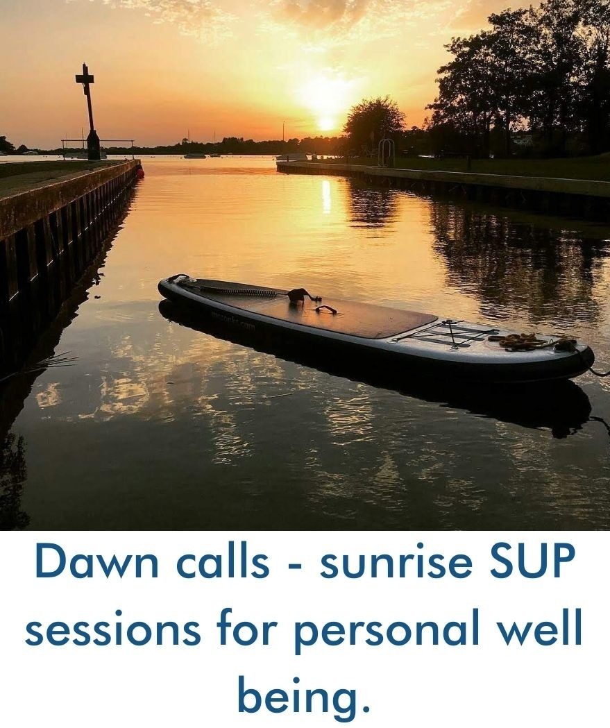 Read more about the article Dawn calls – sunrise SUP sessions for personal well being.